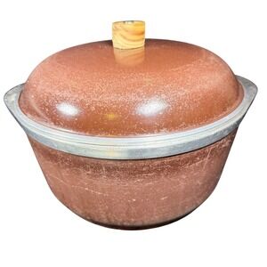 Vintage Club Aluminum Brown Dutch Oven 10In Cast Aluminum Pot with Lid Wood Knob